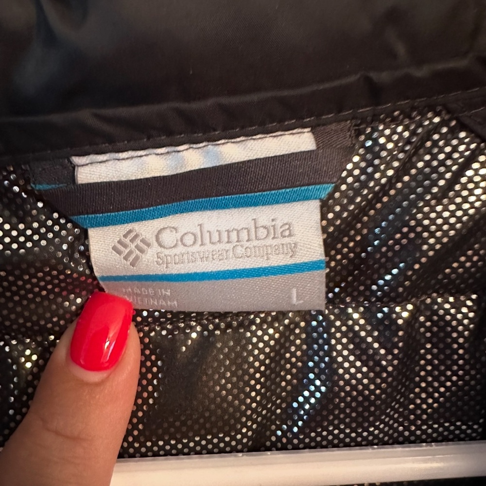 Columbia women’s Red Jacket - Picture 5 of 5